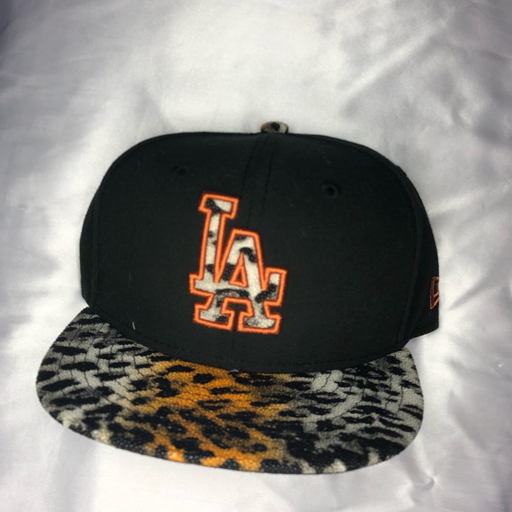LA Dodgers Cheetah Print New Era hat (SnapBack)